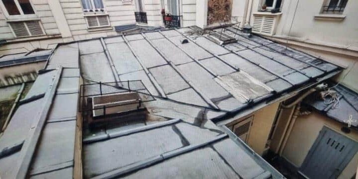 Toits en zinc parisiens vu de haut.